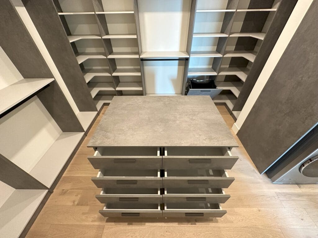 Walk-in closet